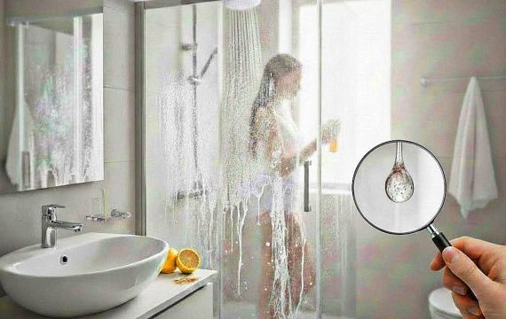 Прихований ворог у ванній: як водопровідна вода краде вашу красу